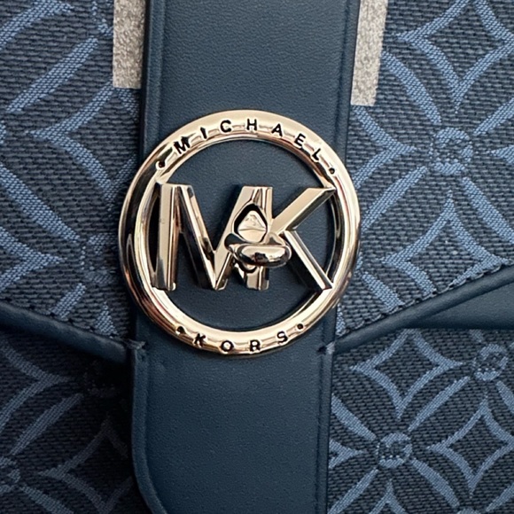 NWT MICHAEL MICHAEL KORS SIGNATURE GREENWICH SMALL CONVERTIBLE CROSSBODY - Picture 10 of 15